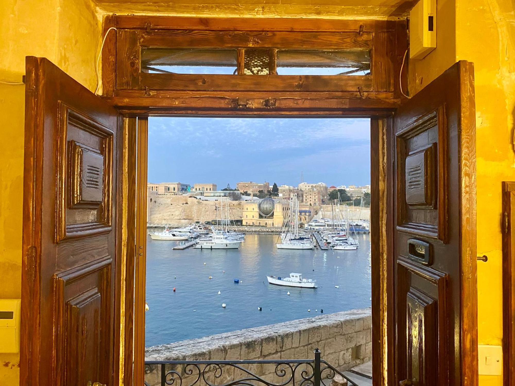 Blue Eye - Waterfront Home In A Scenic Location Birgu Exteriér fotografie